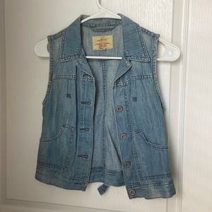 Vintage Levi’s denim jacket
